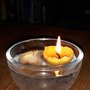plovoucí - čajová svíčka ze včelího vosku